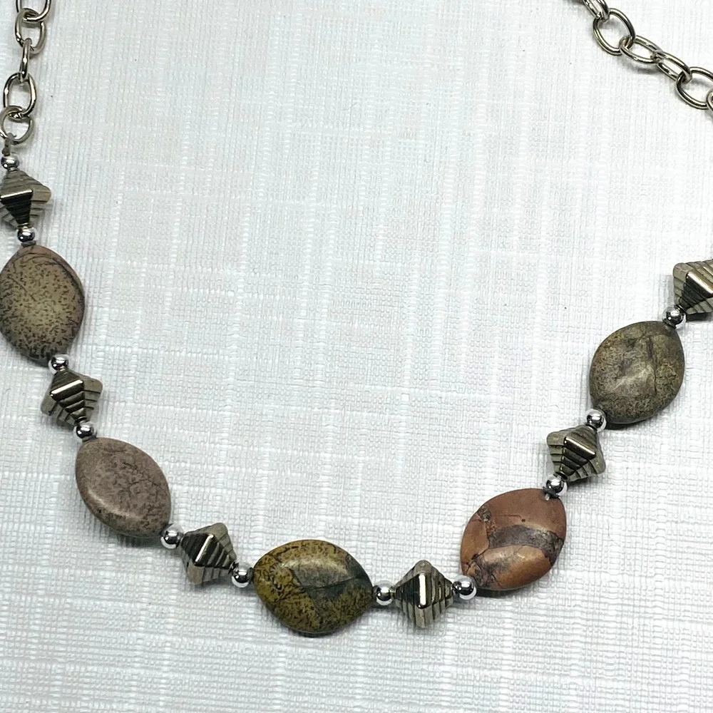 Unique Beaded Gemstone‎ Necklace Silver Tone Chain Lobster Clasp Extender